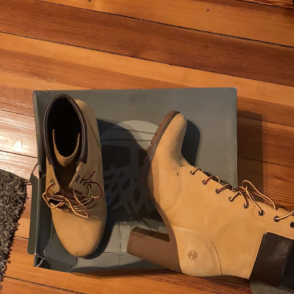 Timberlands - Picture 2 of 7